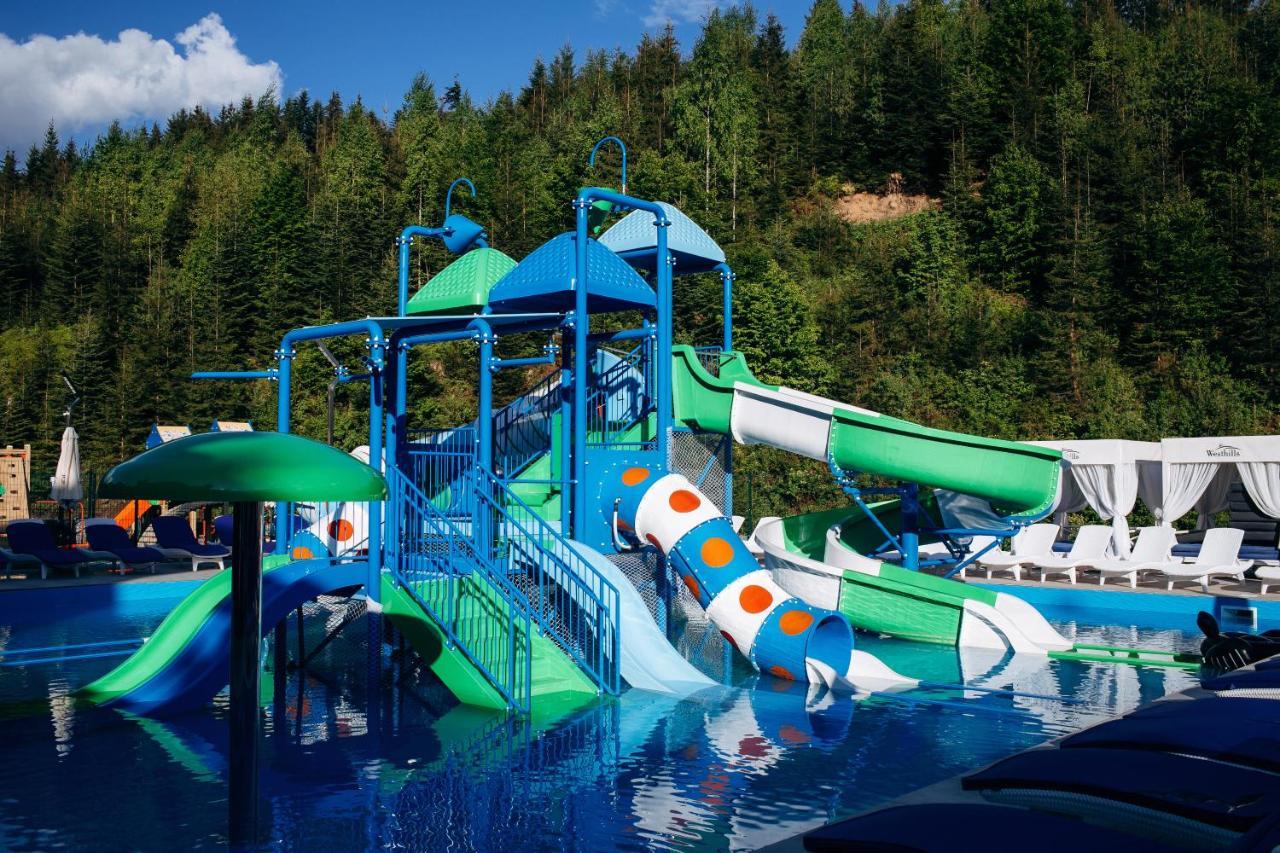 Westhills Cottage Town & Spa Bukovel Kültér fotó