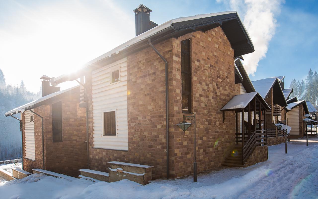 Westhills Cottage Town & Spa Bukovel Kültér fotó