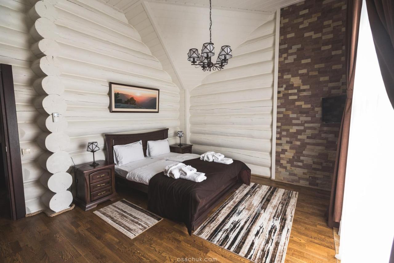 Westhills Cottage Town & Spa Bukovel Kültér fotó